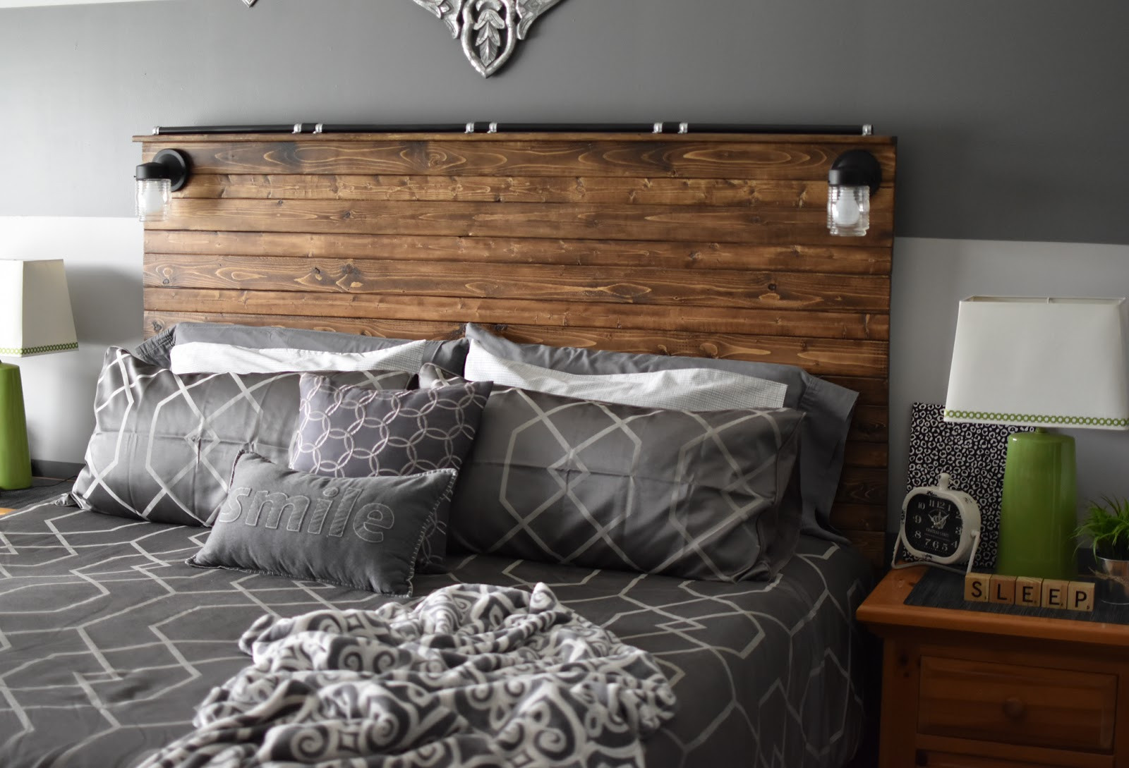 DIY Plank Headboard
 Paper Paint and Pine DIY Wooden Plank Headboard