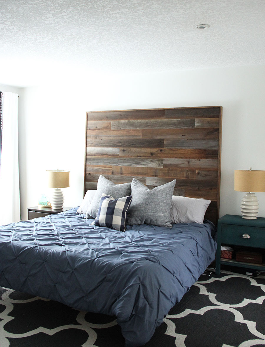 DIY Plank Headboard
 How to make a DIY Wooden Headboard Fresh Crush