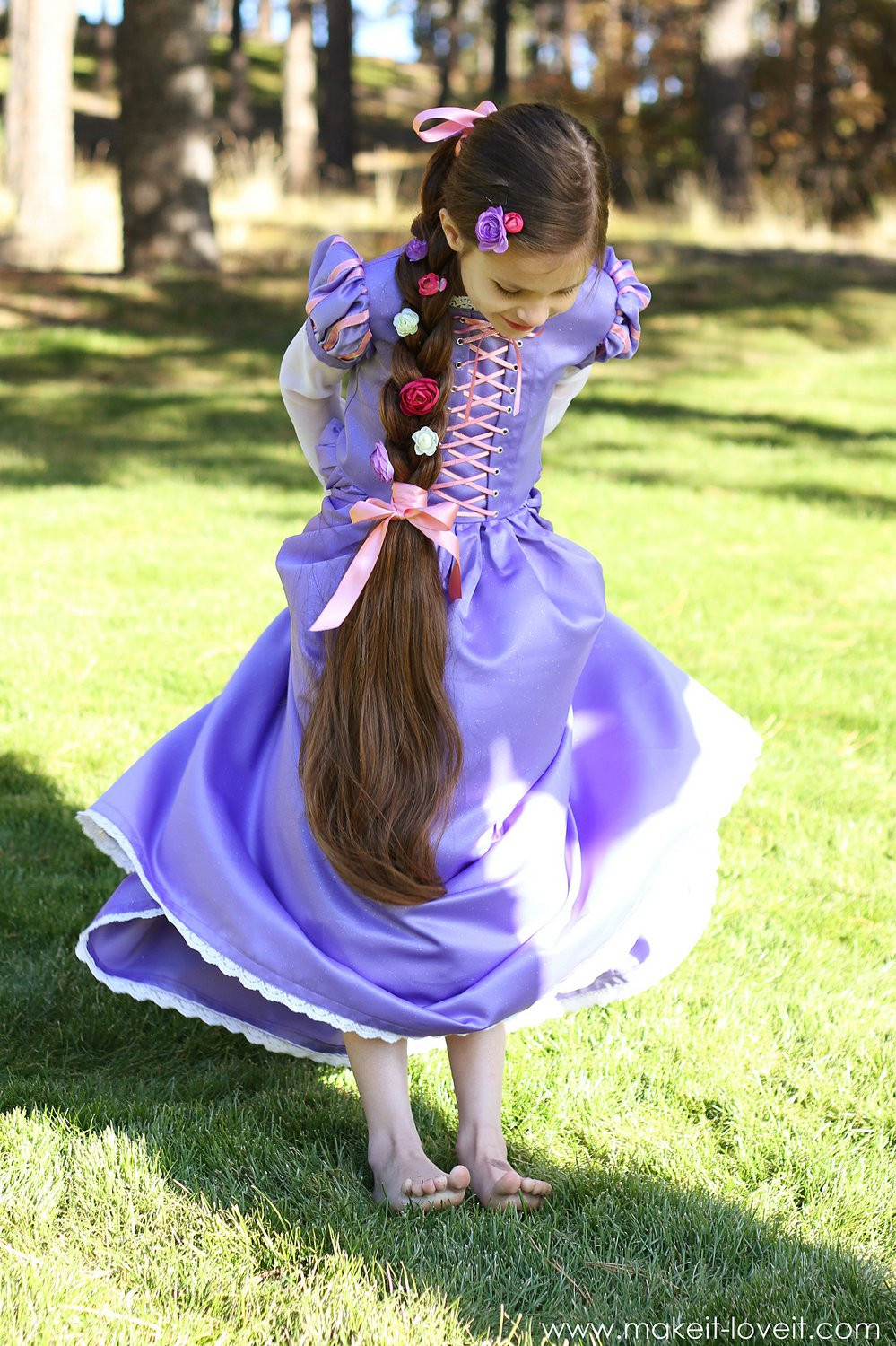 DIY Rapunzel Costume
 28 DIY Disney Costume Tutorials at are MUCH cuter than