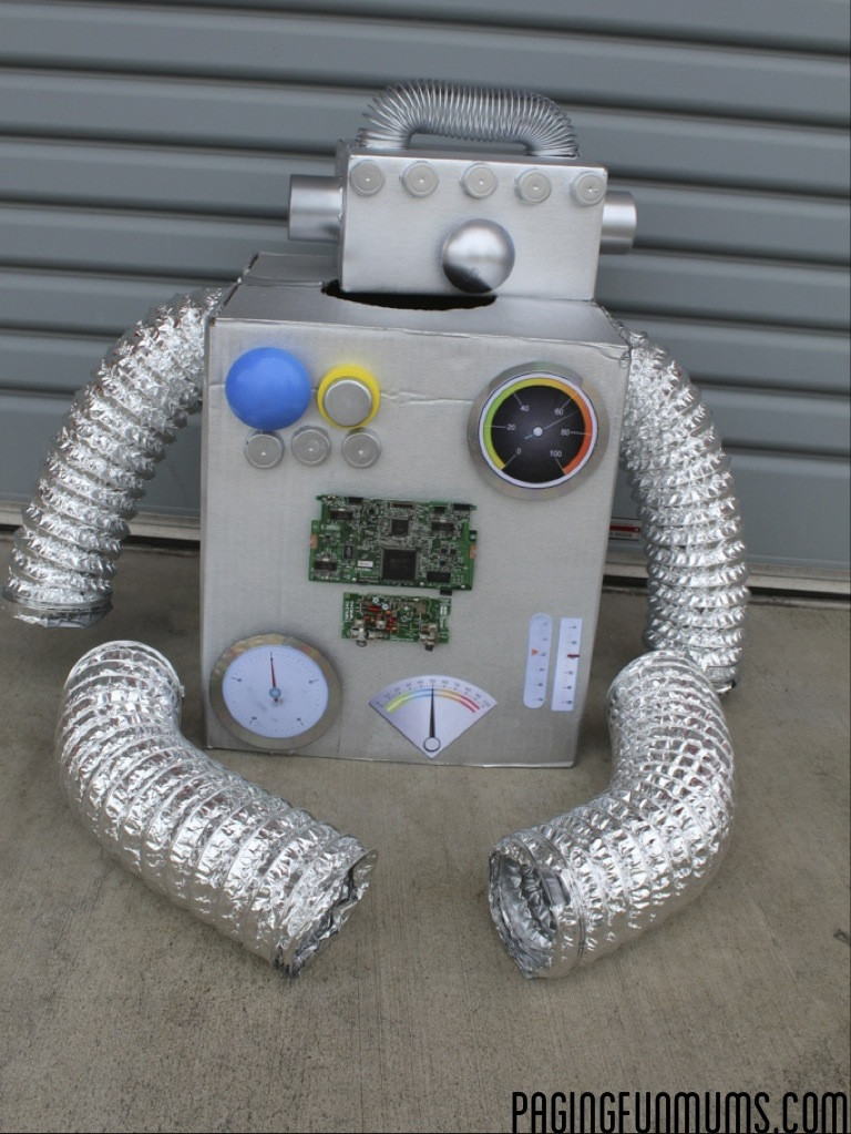 DIY Robot For Kids
 How to make the coolest Robot Costume Ever