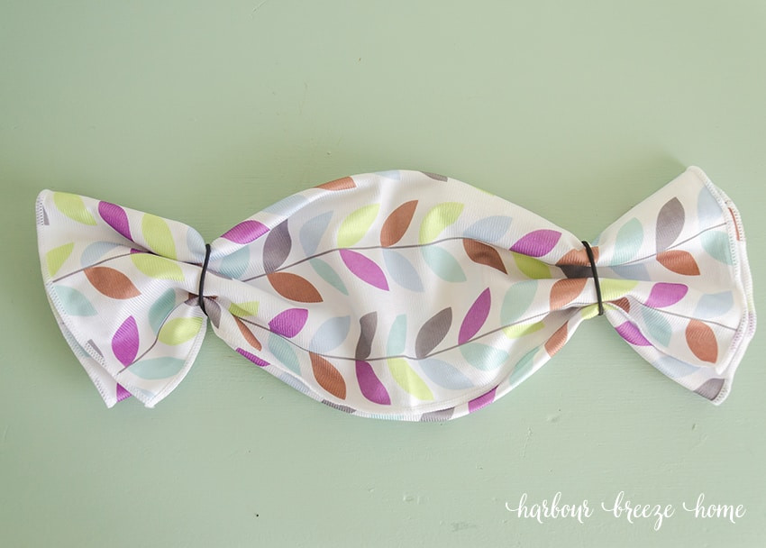 DIY Rubber Mask
 DIY No Sew Face Mask using Norwex Window Cloth