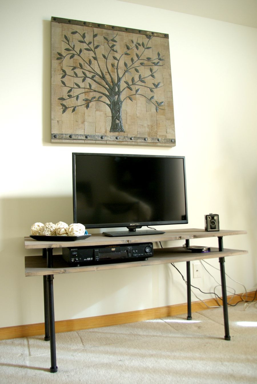 DIY Rustic Tv Stand Plans
 13 DIY Plans for Building a TV Stand