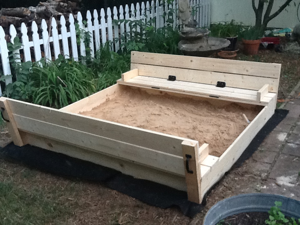 DIY Sand Box
 Ana White