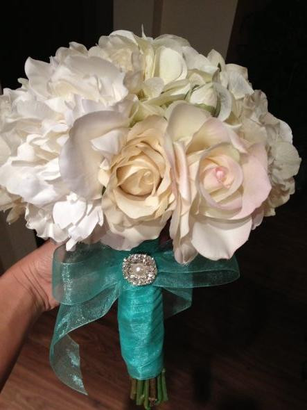 DIY Silk Wedding Bouquet
 DIY silk flower bouquet what do you la s think