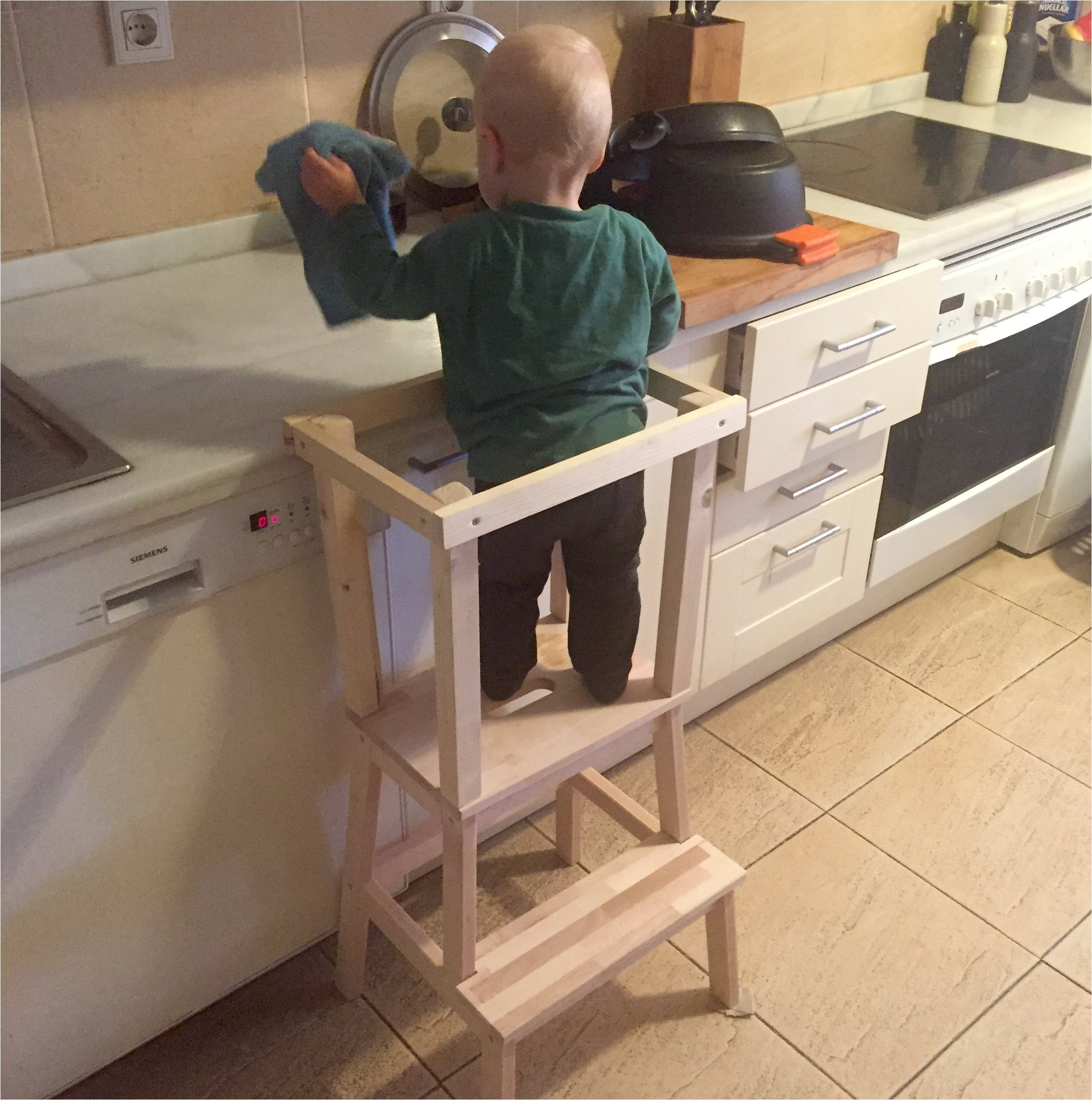 DIY Step Stool For Toddler
 Diy toddler Step Stool with Rails