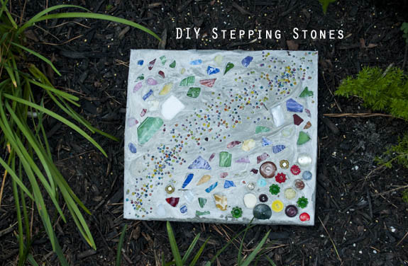 DIY Stepping Stones With Kids
 DIY Stepping Stones Clumsy Crafter