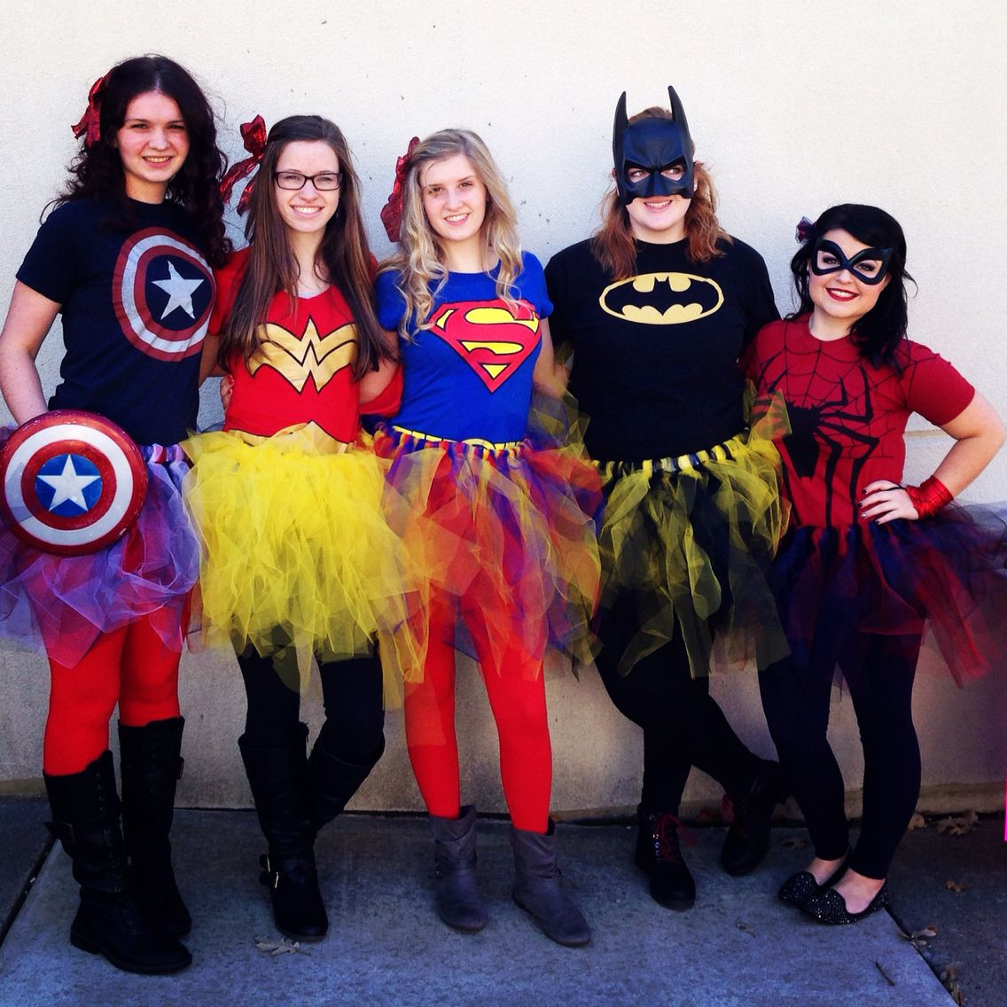 DIY Superhero Costume For Girls
 superheros straightupgingr jlturini74