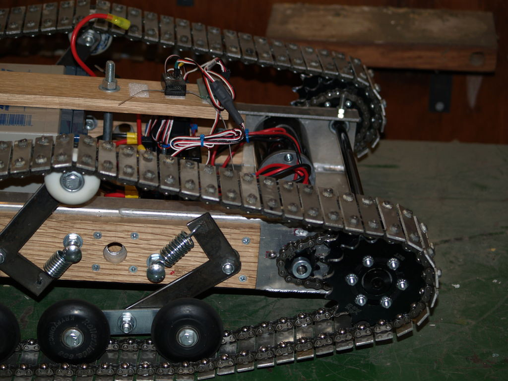 DIY Tank Track
 DIY Heavy Class R c Vehicle electronics 9 Steps
