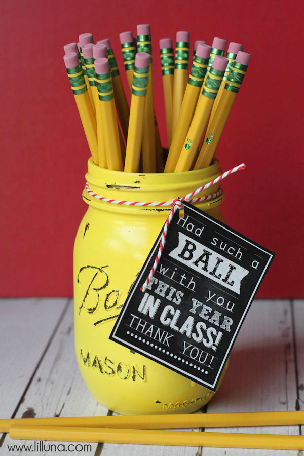 DIY Teacher Gifts End Of Year
 20 End of Year Teacher Gifts That They’ll Use and Love