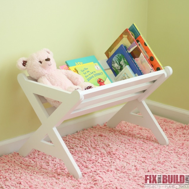 DIY Toddler Bookshelf
 Ana White