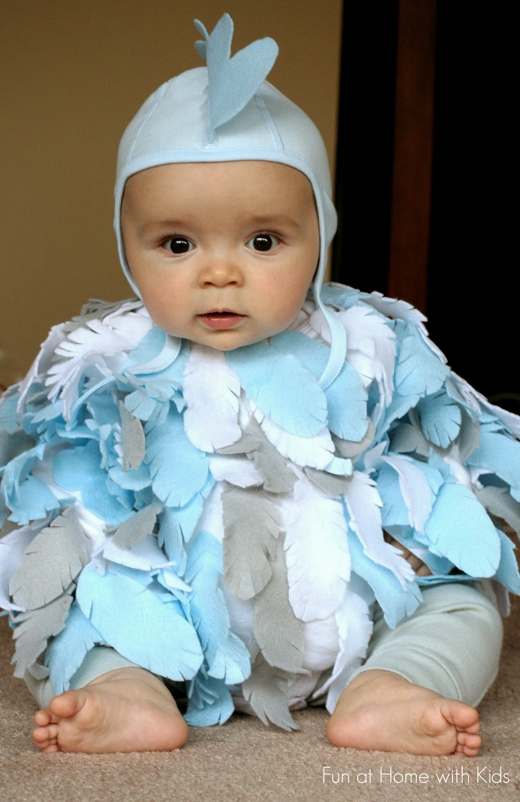 DIY Toddler Costumes
 DIY No Sew Baby Chicken Halloween Costume