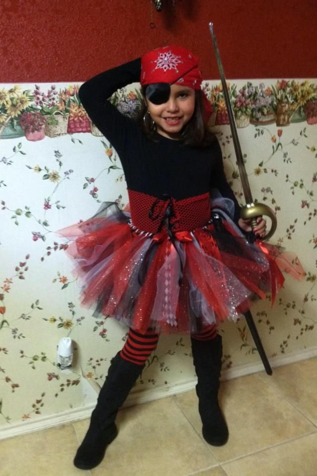 DIY Toddler Pirate Costume
 GIRL PIRATE Pirate TuTu