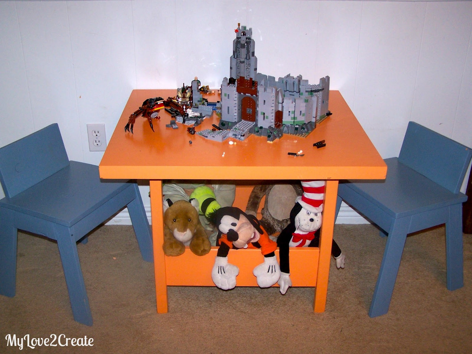 DIY Toddler Table
 DIY Kids Table and Chairs