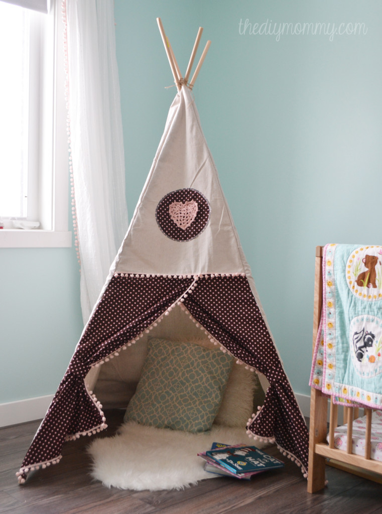 DIY Toddler Teepee
 Sew a DIY Teepee Play Tent