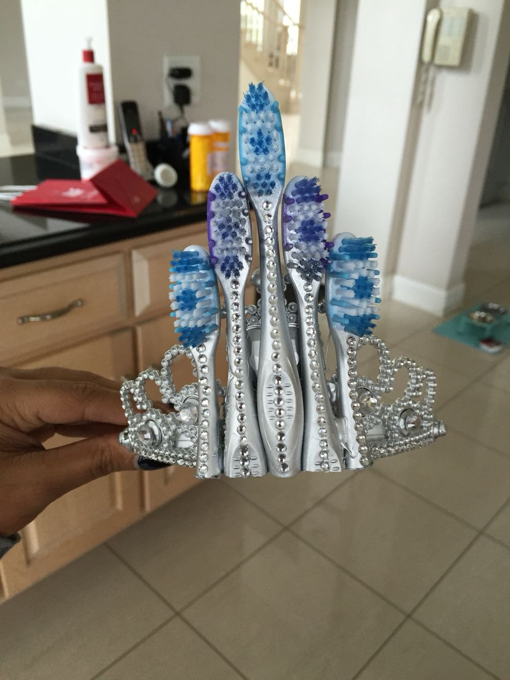 DIY Tooth Fairy Costume
 Toothfairy Crown