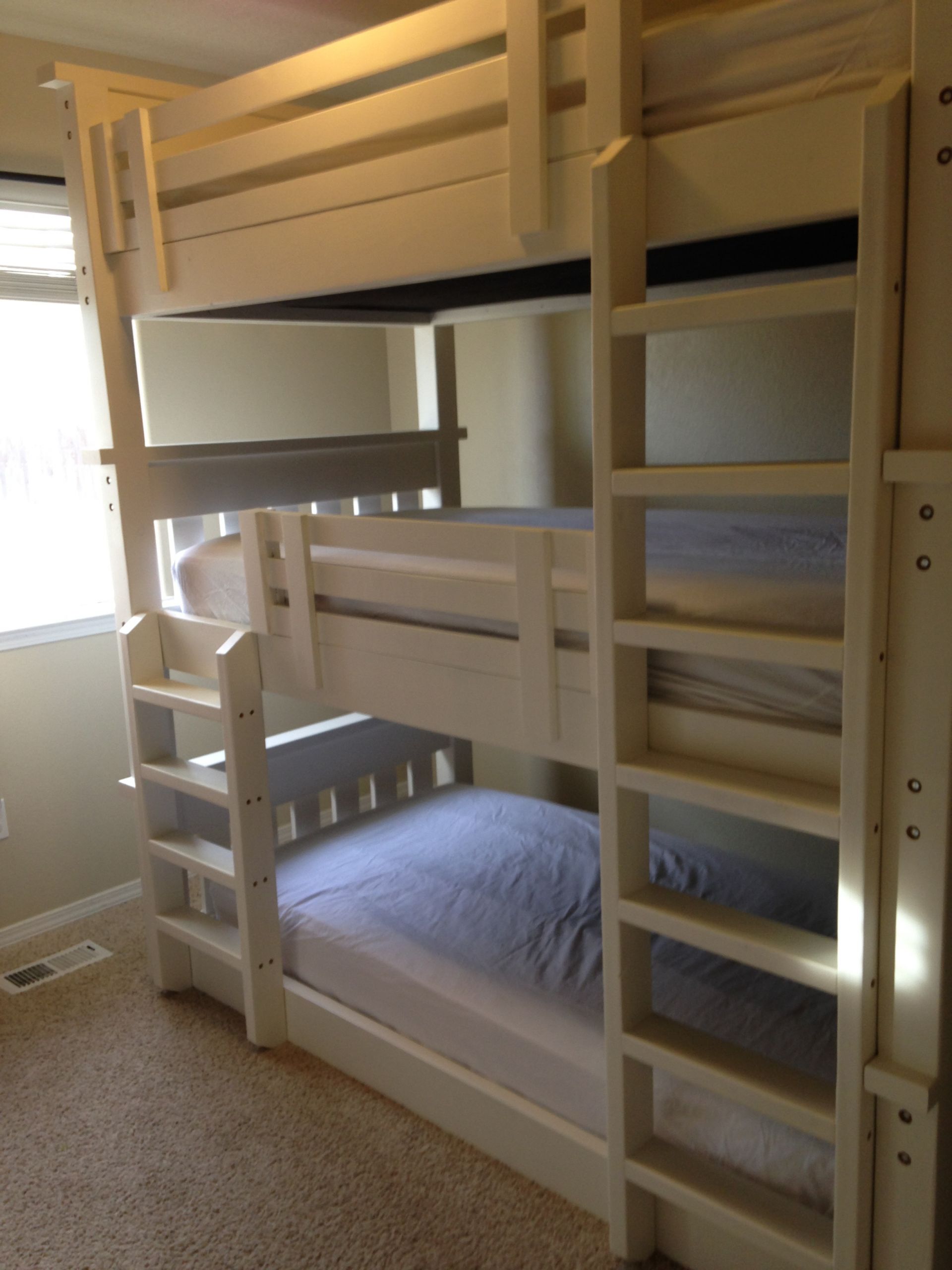 DIY Triple Bunk Bed Plans
 Ana White