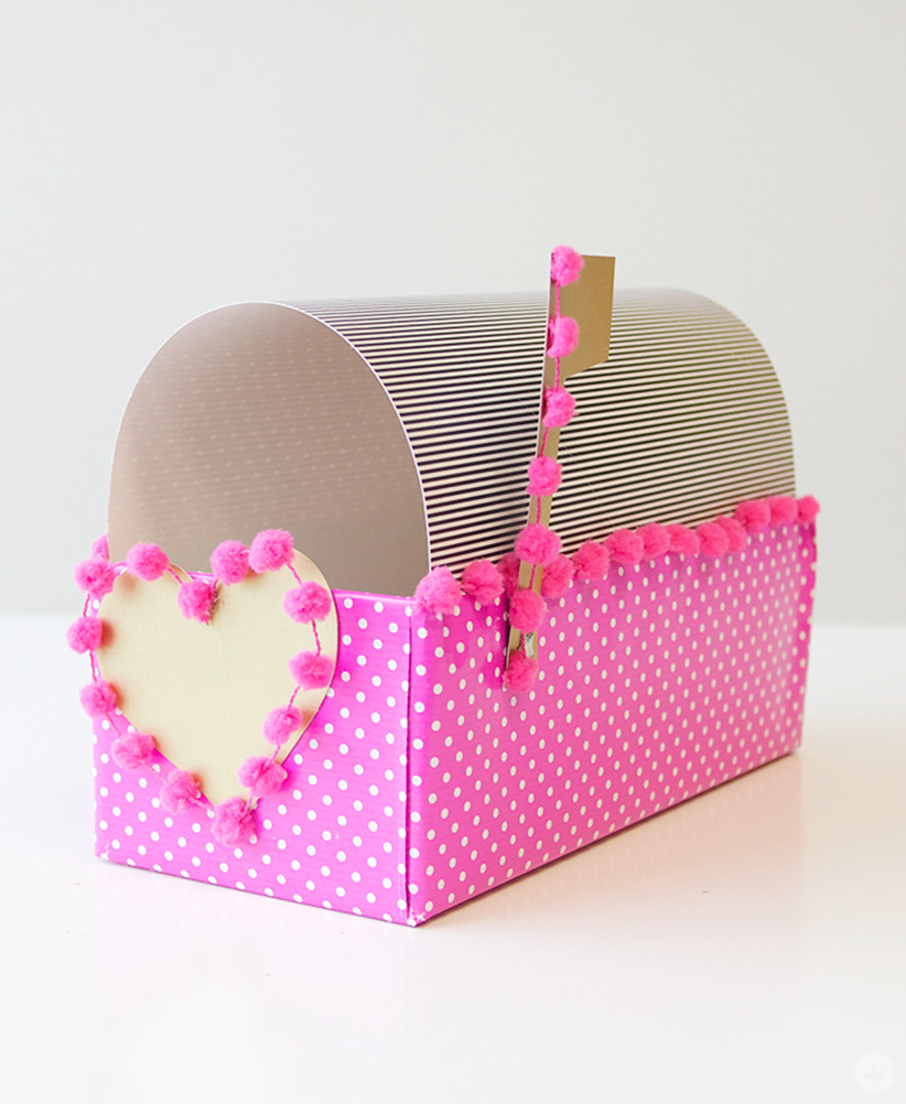 DIY Valentine Boxes
 DIY Valentine Box Think Make
