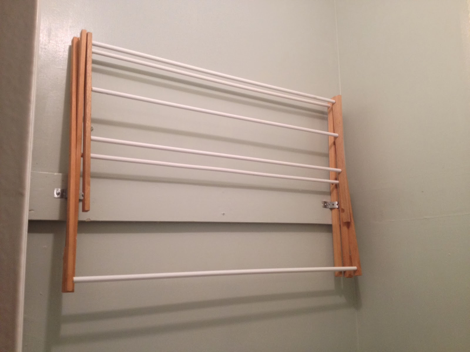 DIY Wall Mounted Laundry Drying Rack
 Two It Yourself DIY Laundry Drying Rack Wall Mount from