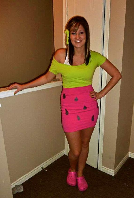 DIY Watermelon Costume
 College Year For the poor college student A creative