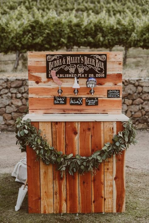 DIY Wedding Bar
 Ideas for a Wedding Beer Bar