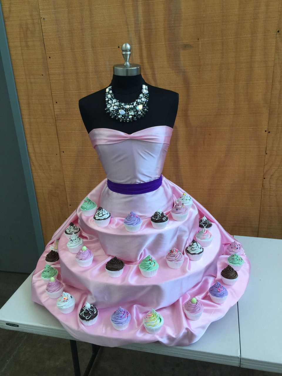 DIY Wedding Cupcake Stand
 55 New Cupcakes Shaped Like A Wedding Dress