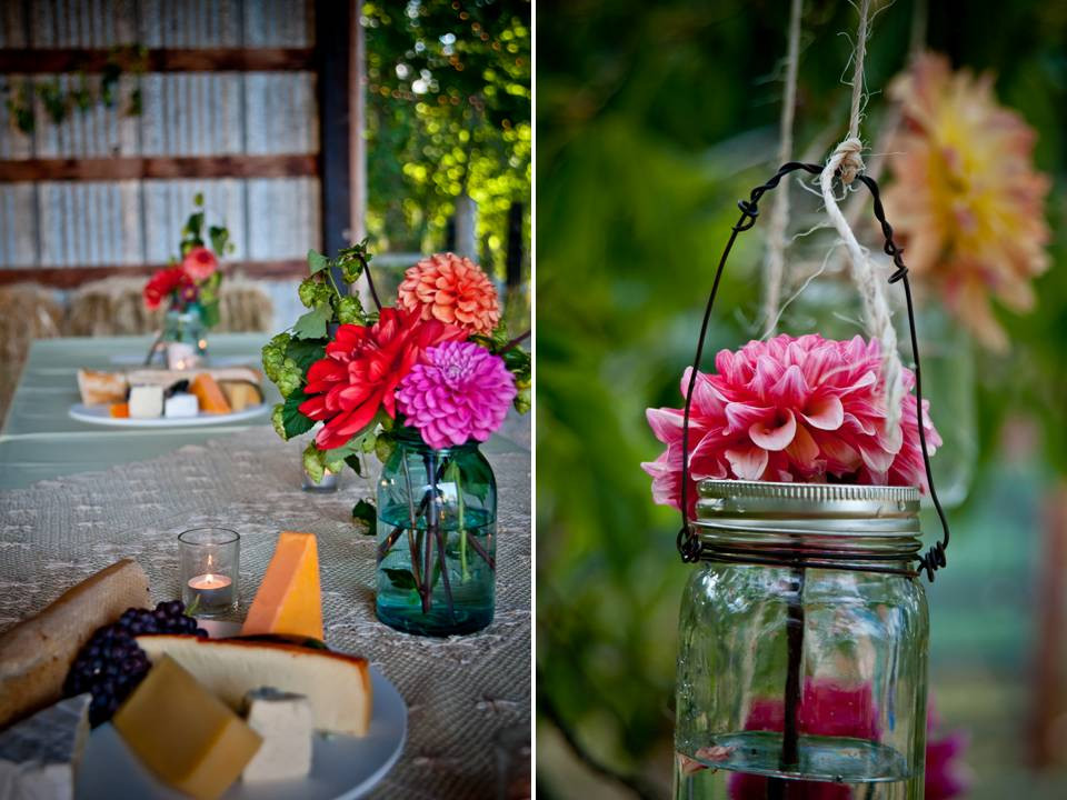 DIY Wedding Flower Arrangements
 DIY wedding flower centerpiece with colorful daisies