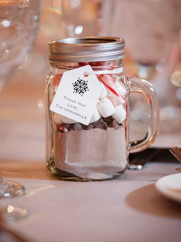 DIY Wedding Party Favors
 20 DIY Wedding Favors for Any Bud
