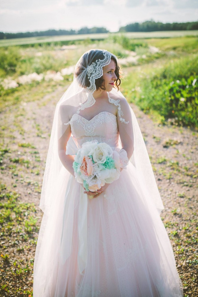 DIY Wedding Veil
 How to Make a Juliet Cap Wedding Veil