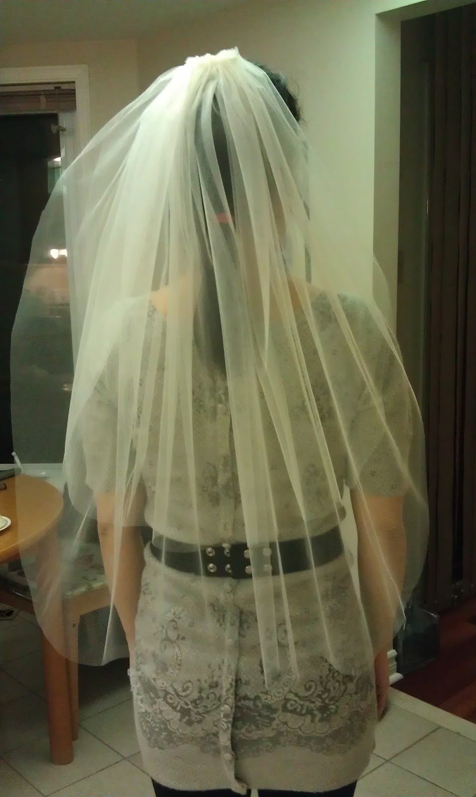 DIY Wedding Veil
 SugarRockCatwalk DIY Basic Wedding Veil Under $10