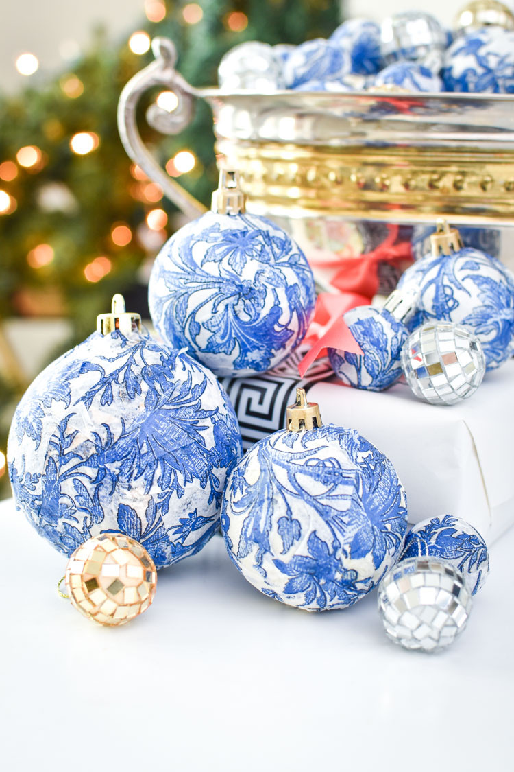 DIY White Christmas Decorations
 DIY Dollar Store Blue & White Chinoiserie Ornaments