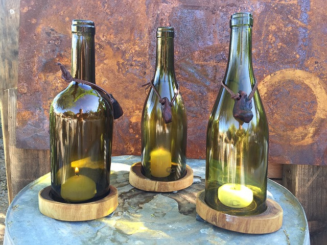 DIY Wine Bottle Decoration Ideas
 7 DIY Wine Bottle Decor Ideas