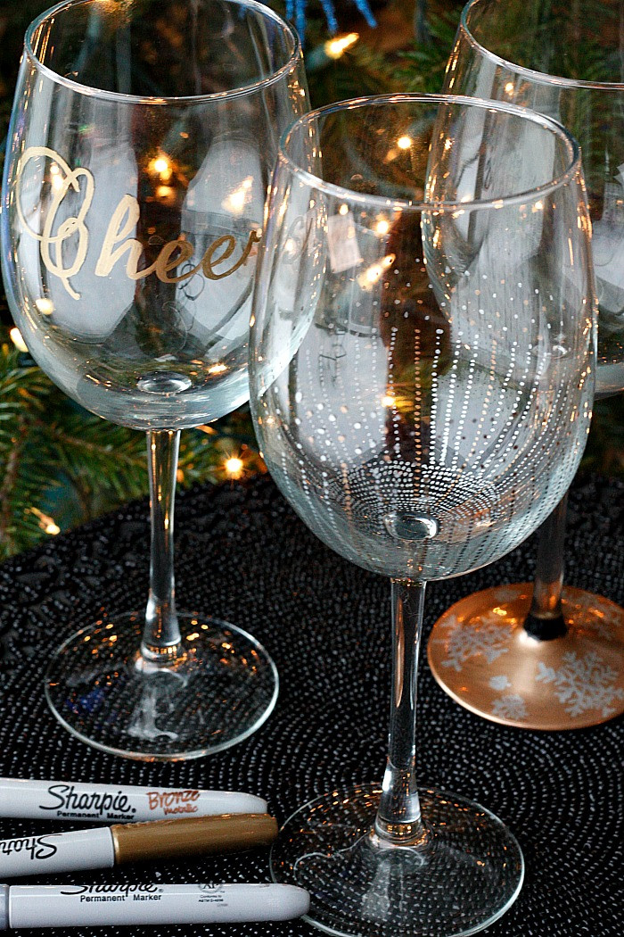 DIY Wine Glass Decorations
 belle vie DIY Wine Glasses using Sharpies belle vie