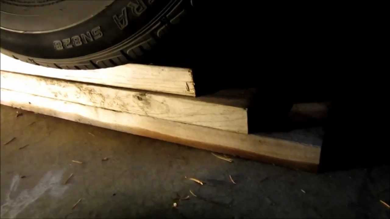 DIY Wood Car Ramps
 Cheap and quick DIY car ramps from wood boards when