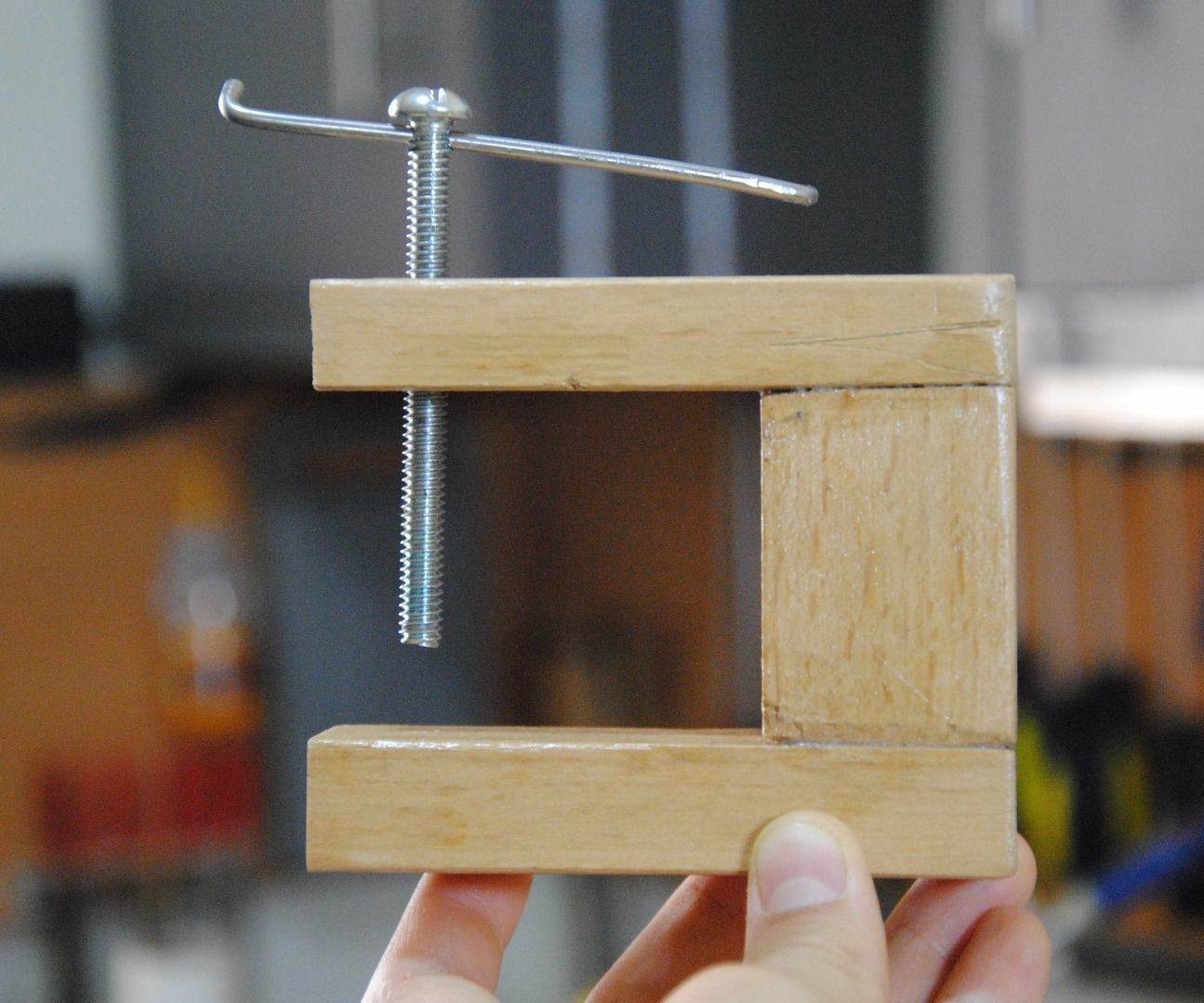 DIY Wood Clamps
 Make Your Own Wooden C Clamp