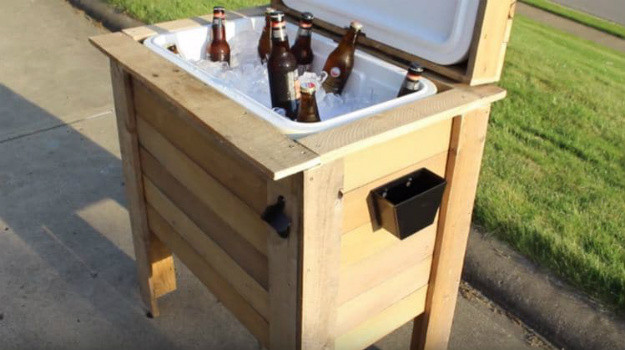 DIY Wood Cooler Box
 15 DIY Garden Wood Projects To Boost Your Property Value