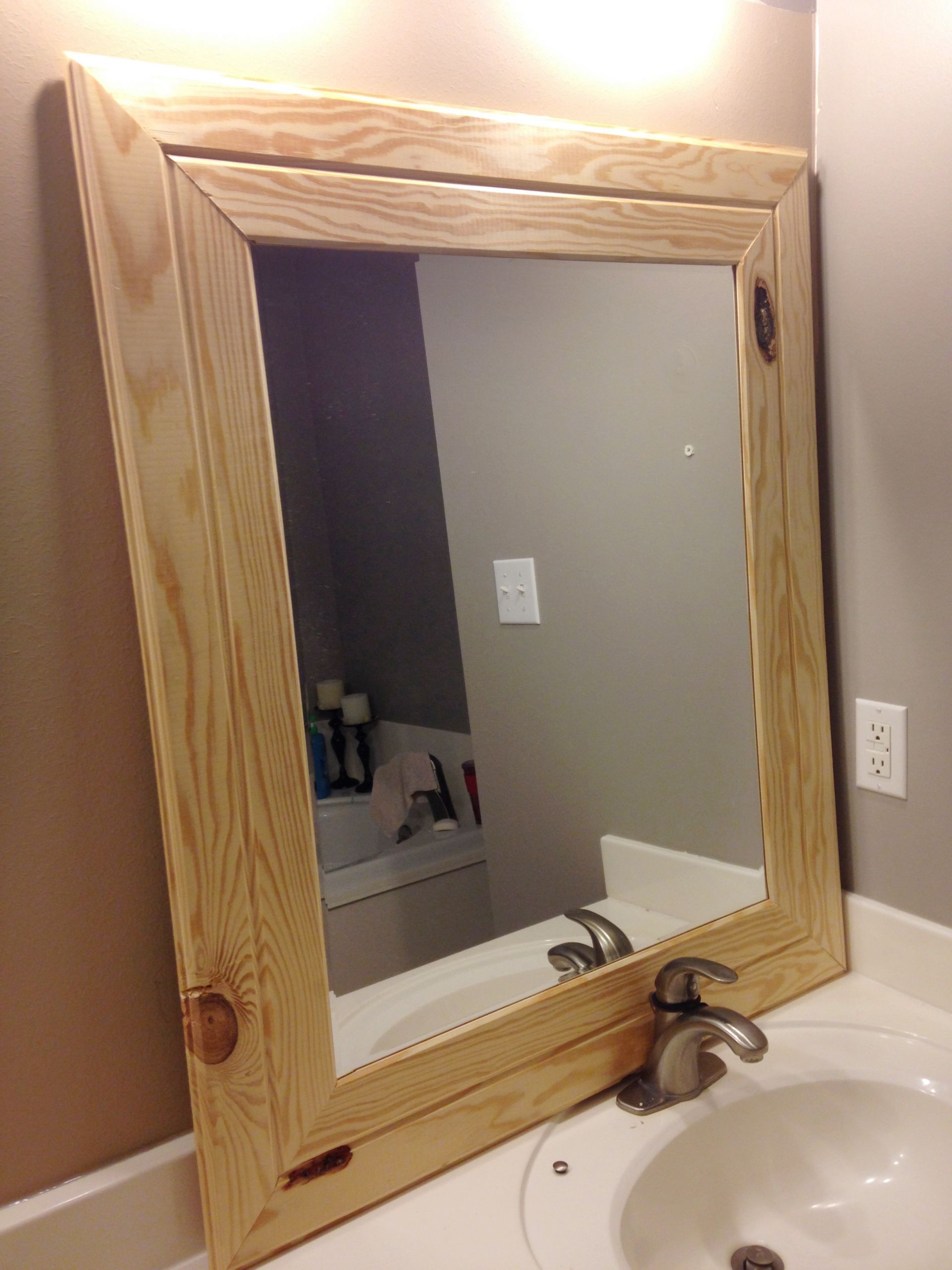 DIY Wood Framed Mirror
 DIY Easy Framed Mirrors – DIYstinctly Made