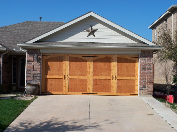 DIY Wood Garage Door
 Remodelaholic