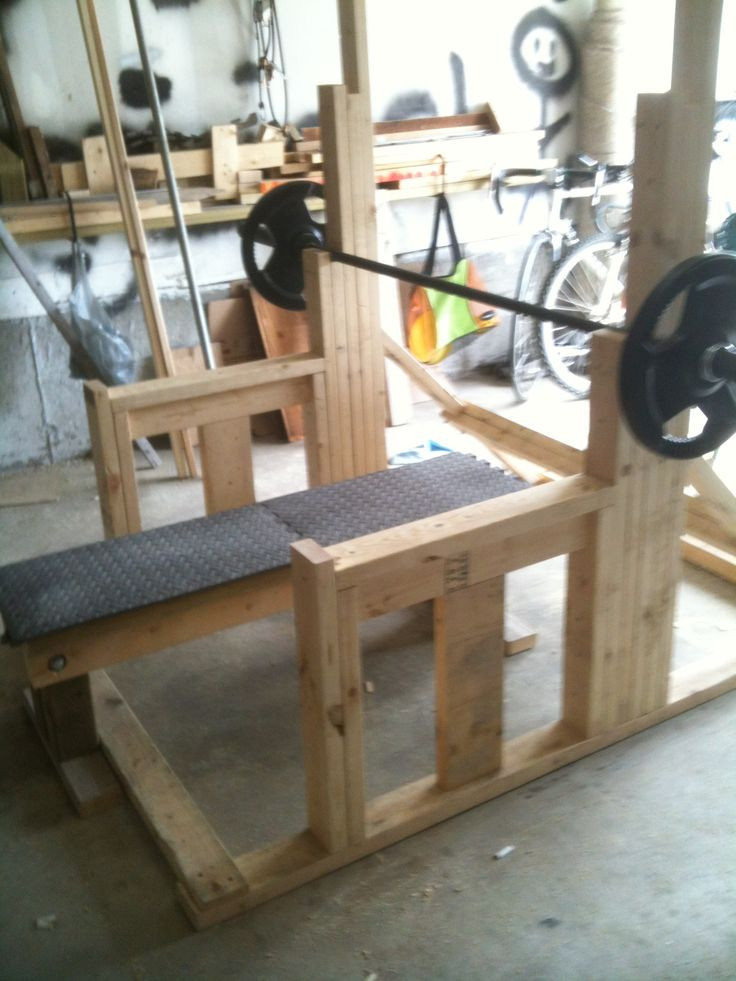 DIY Wood Squat Rack
 this is a sweet DIY squat rack Garage Gym