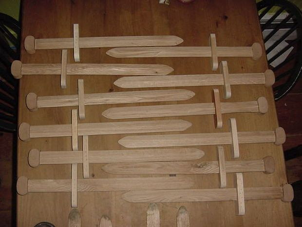 DIY Wood Sword
 How to Make a Nice Wooden Sword