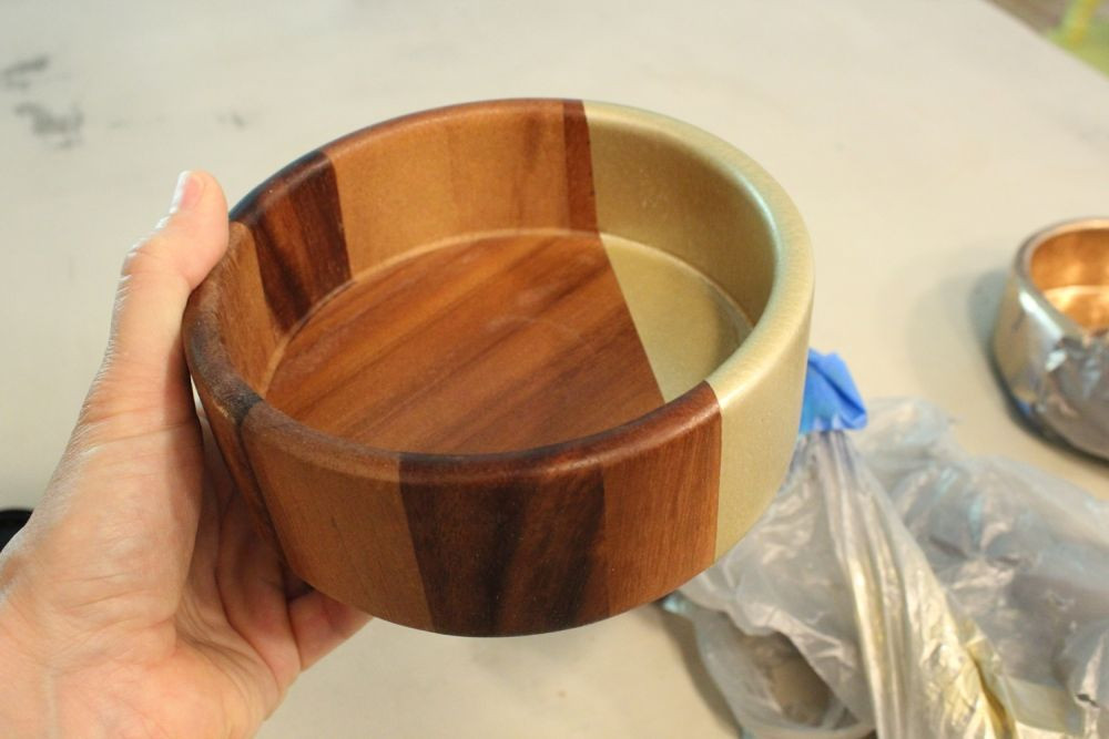 DIY Wooden Bowl
 DIY Metallic Accented Wooden Bowls