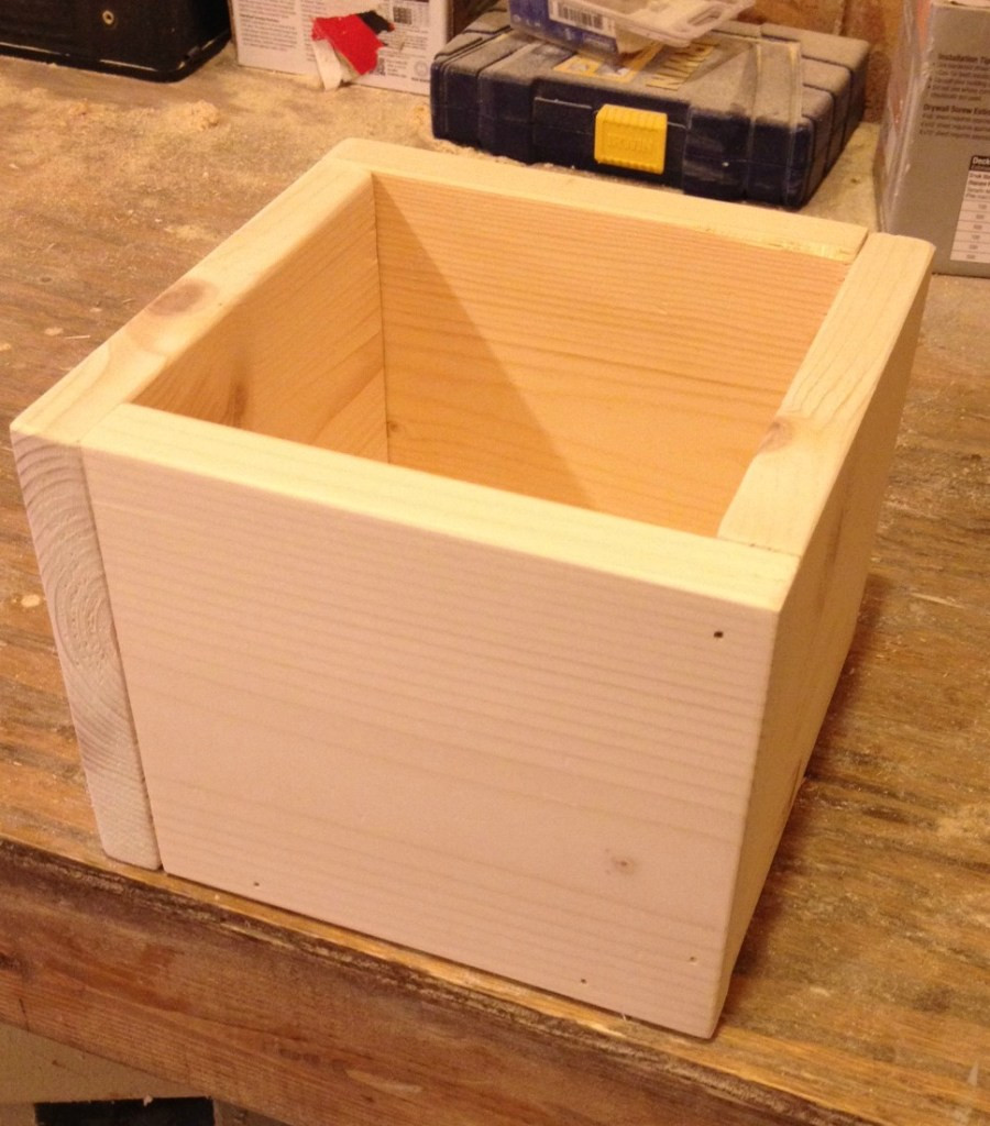 DIY Wooden Box
 How to Build a DIY Keepsake Box from Scrap Wood