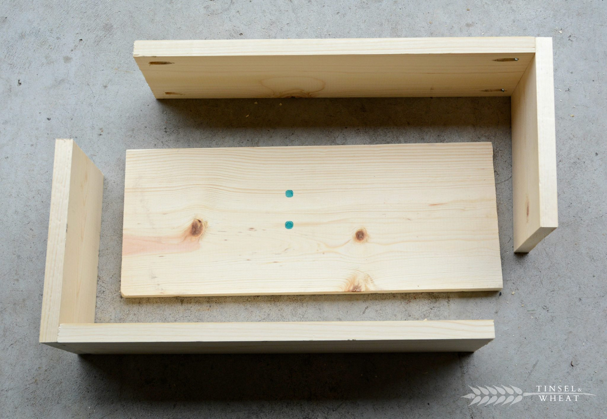 DIY Wooden Box
 DIY Wooden Box Centerpiece