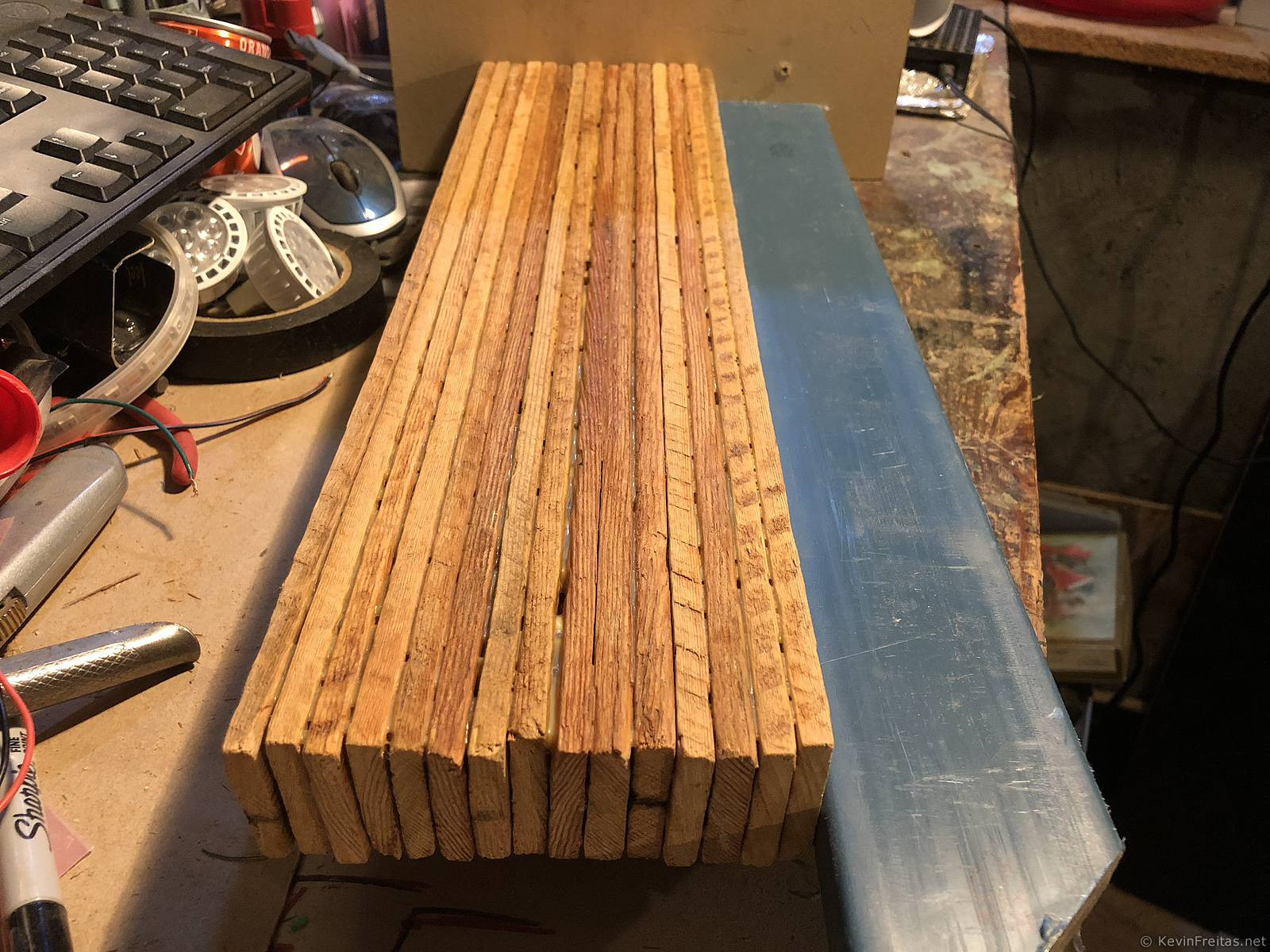 DIY Wooden Cutting Board
 Lath Wood DIY Cutting Board KevinFreitas
