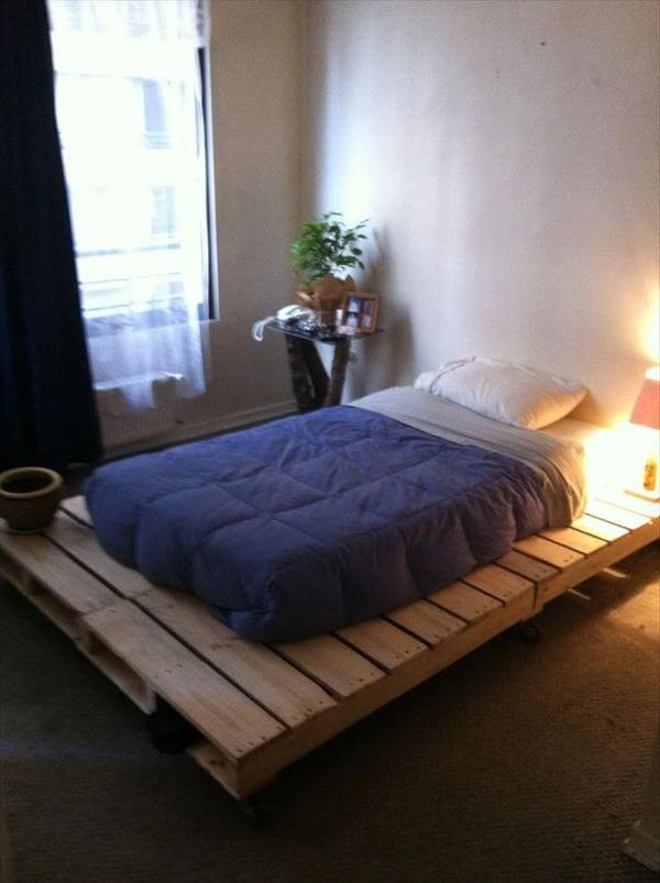 DIY Wooden Pallet Bed
 DIY Pallet Bed Frame Amazing Designs