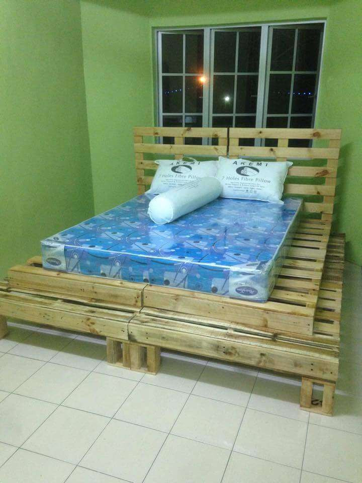 DIY Wooden Pallet Bed
 150 Wonderful Pallet Furniture Ideas