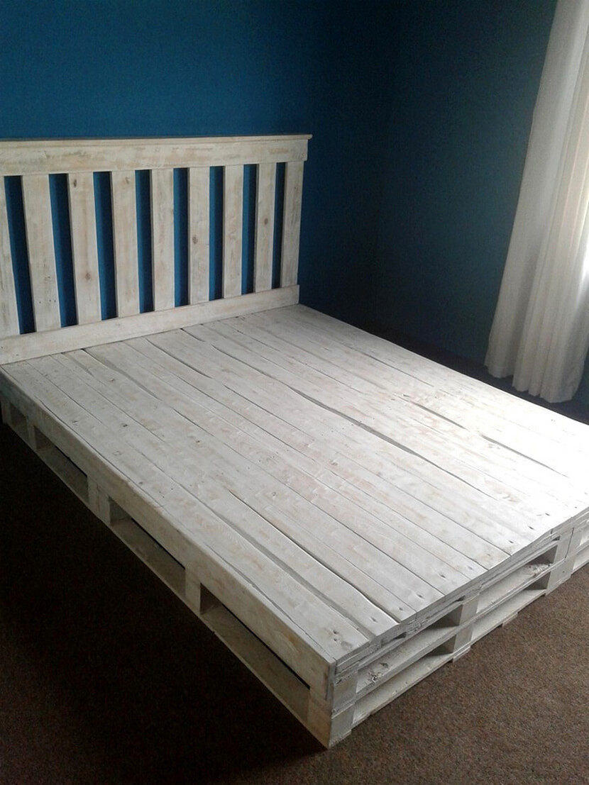 DIY Wooden Pallet Bed
 100 DIY Ideas For Wood Pallet Beds