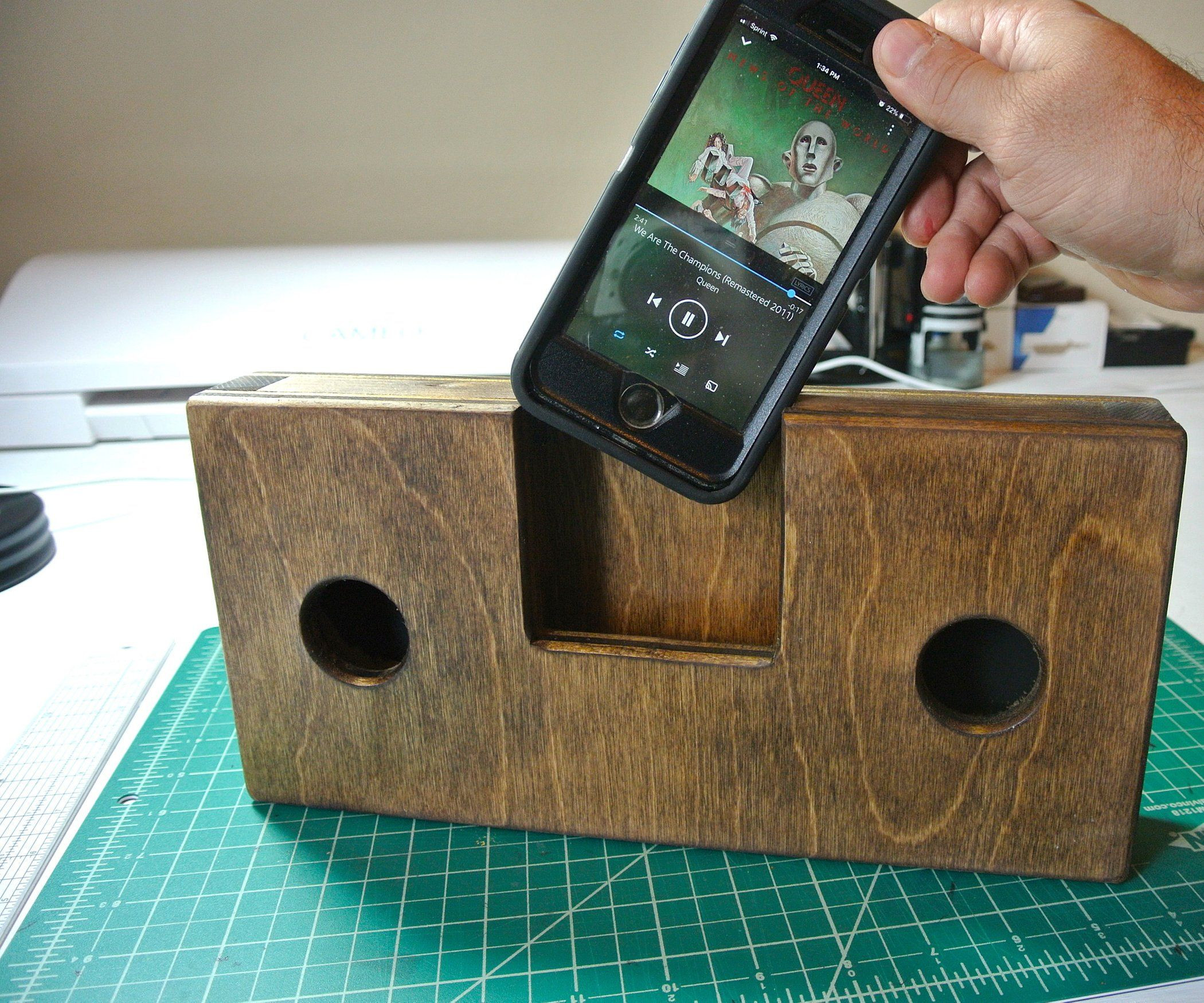 DIY Wooden Phone Case
 Scrap Wood Cell Phone Amplifier