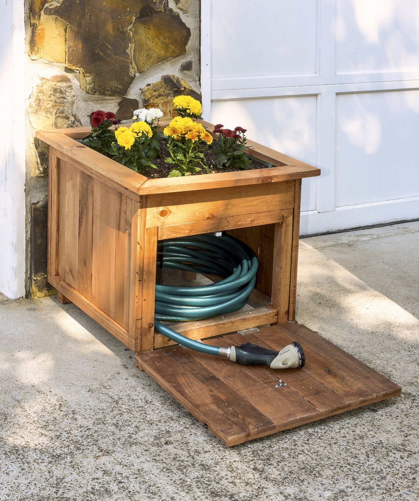 DIY Wooden Planter Box
 20 DIY Wooden Planter Boxes for Your Yard or Patio