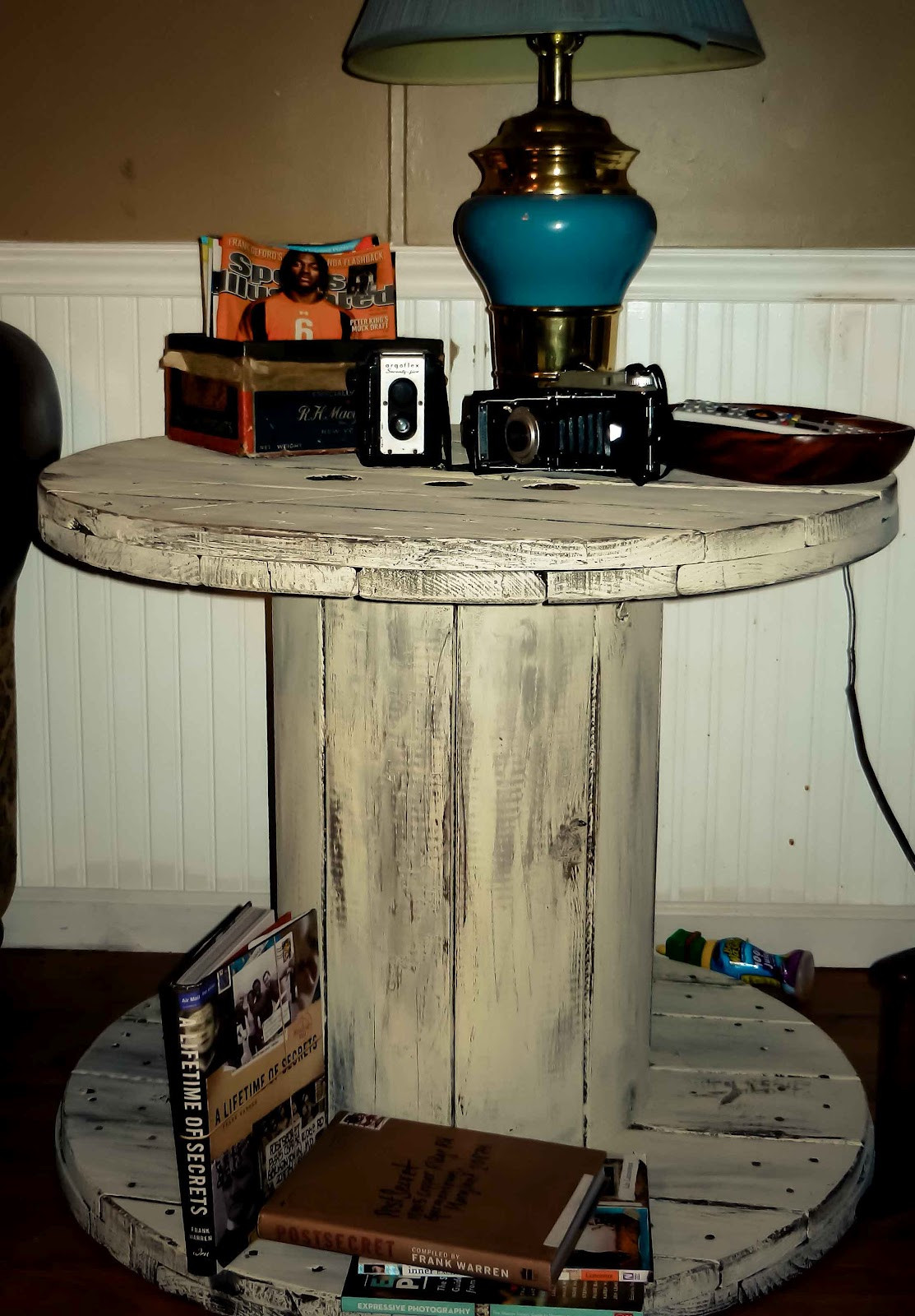 DIY Wooden Spool Projects
 Artistic Icing Wooden Spool End Table my latest DIY