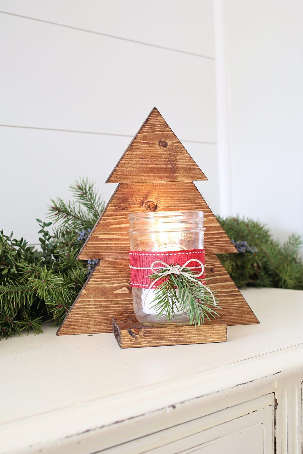 DIY Woodworking Christmas Gifts
 DIY Wood Christmas Tree Mason Jar Sconce